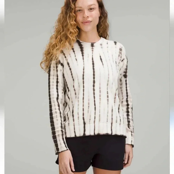 Lululemon, Crewneck Linear Tie Dye Grey Multi Pullover Sweater, Size 8 - Picture 1 of 13